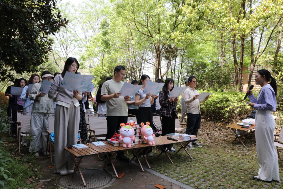 7.市稅務(wù)局：舉辦“傳承五四薪火 ‘悅’讀激揚(yáng)青春”讀書活動.JPG